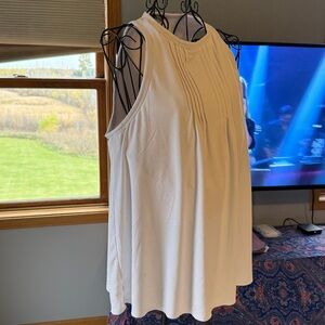 Chic White Sleeveless High Neck Shebird Top